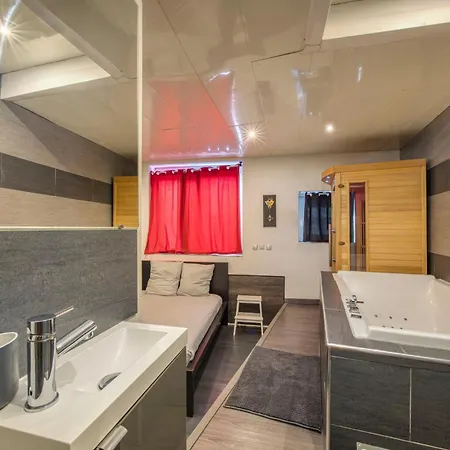 Street Loft With Sauna Apartment Saint-Etienne (Loire)