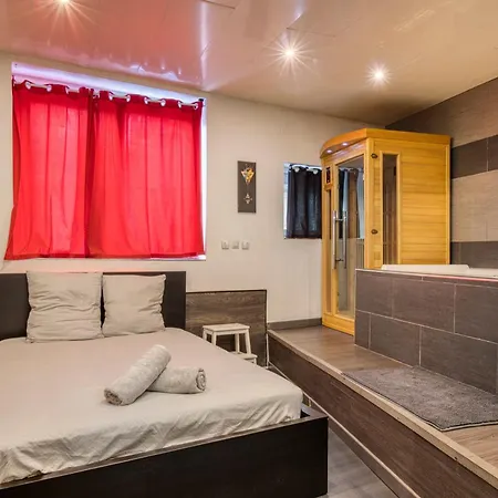 Street Loft With Sauna *